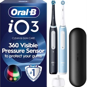 Oral-B iO3 Elektrisk tannbørste, Duo-pack, Svart og Blå, 2 tannbørstehoder, reiseetui-image