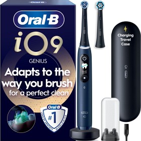 Oral-B iO9 elektrisk tannbørste Blå, 2 tannbørstehoder, reiseetui med lader-image